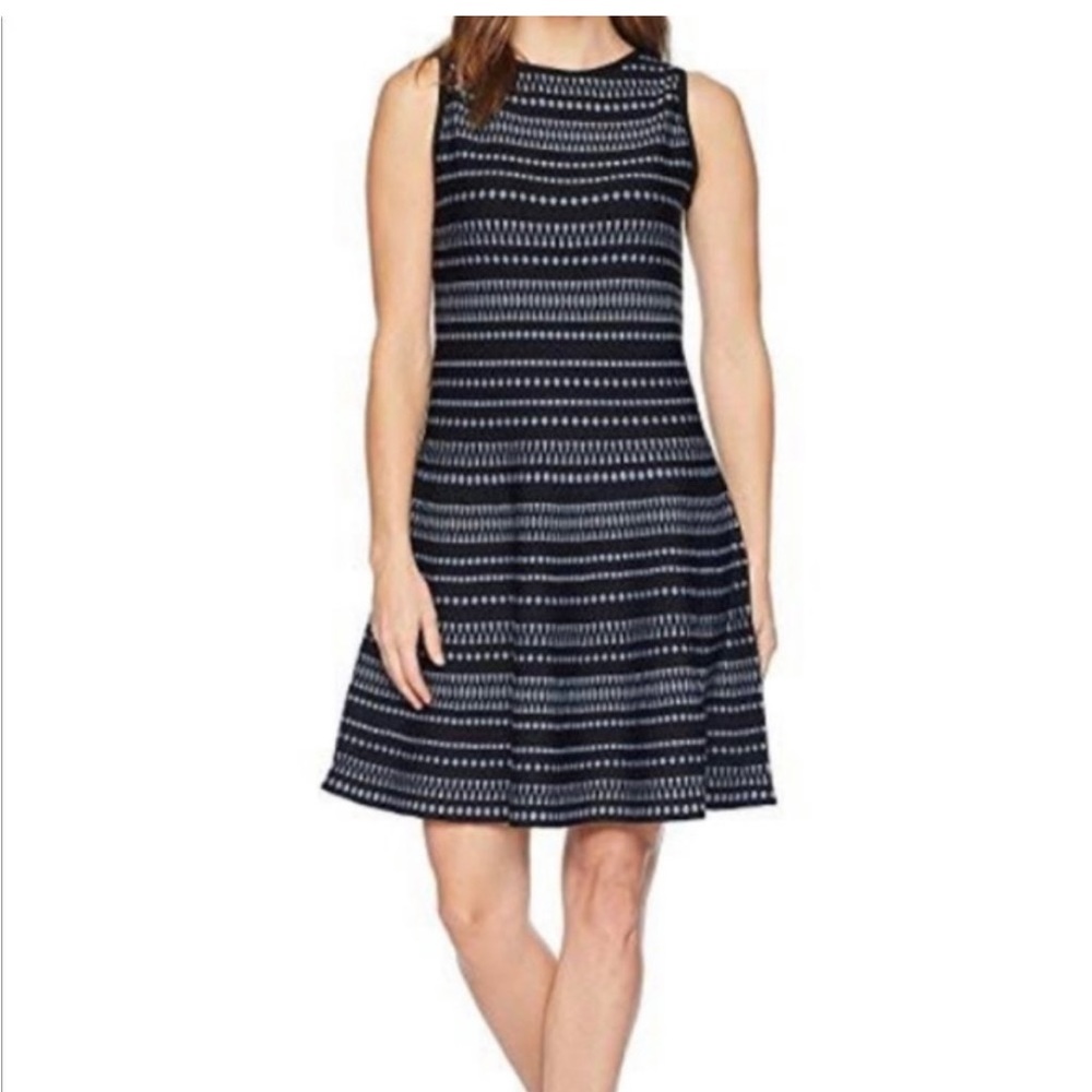 NEW NIC & Zoe Fashion Sleeveless
Geometric Print Dress Size Medium.